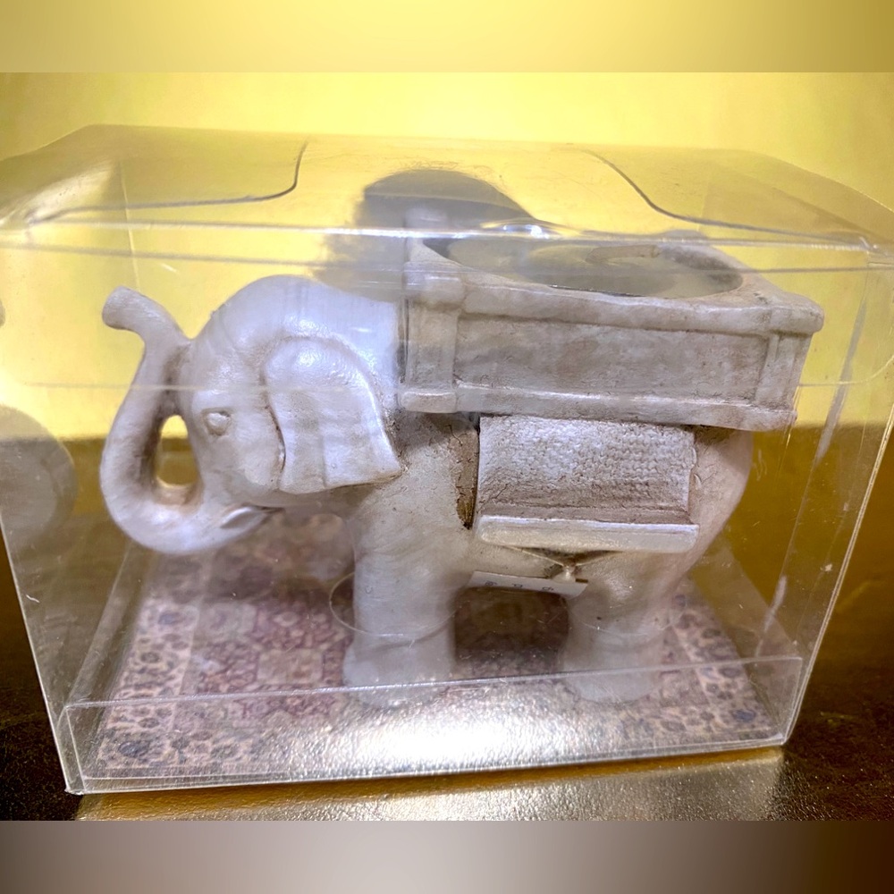 KATEASPEN LUCKY ELEPHANT TEALIGHT HOLDER VTG 2010 IN ORIGINAL PACKAGING 3”